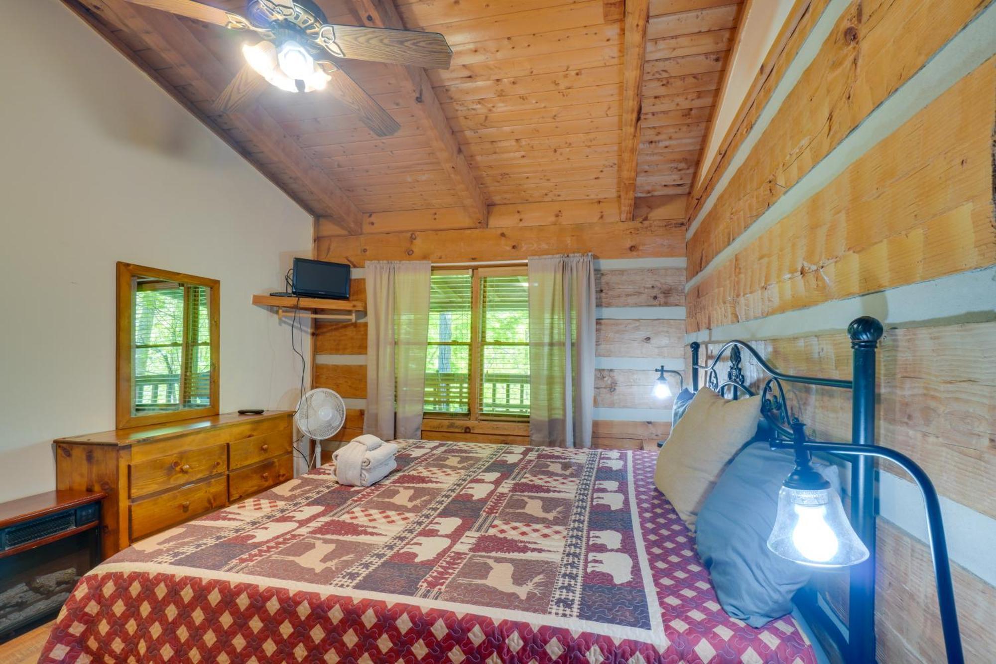 Gatlinburg Cabin With Hot Tub About 6 Mi To Downtown! Exterior photo