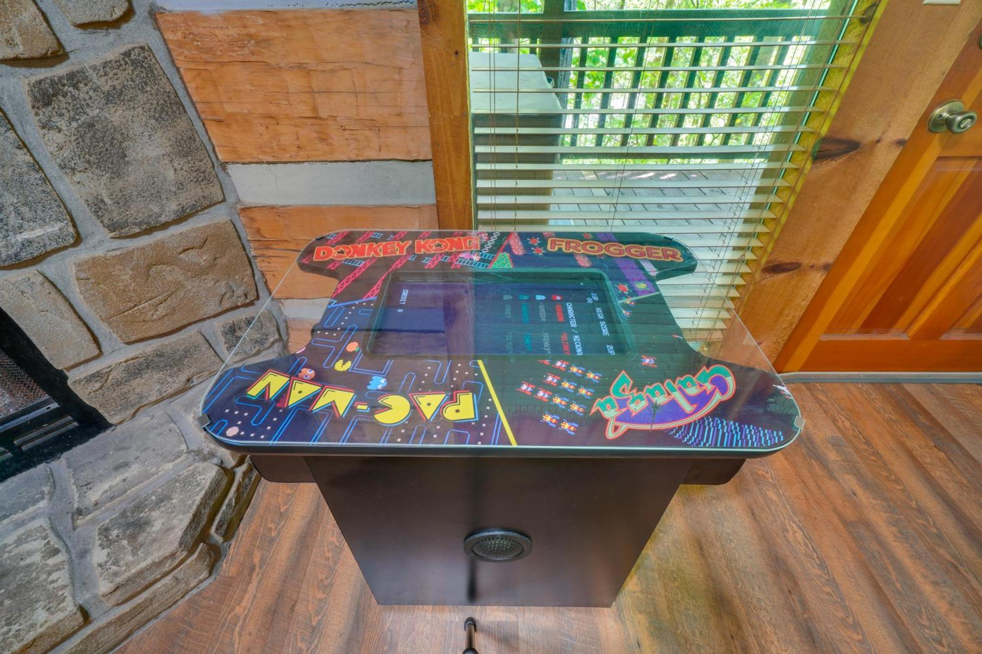 Gatlinburg Cabin With Hot Tub About 6 Mi To Downtown! Exterior photo
